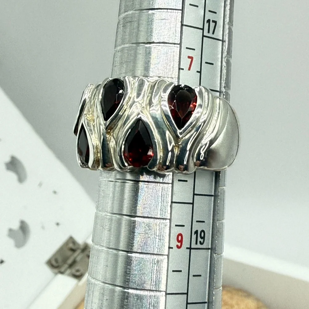 Vintage CNA Thailand Sterling Silver Garnet Band Ring Size 8